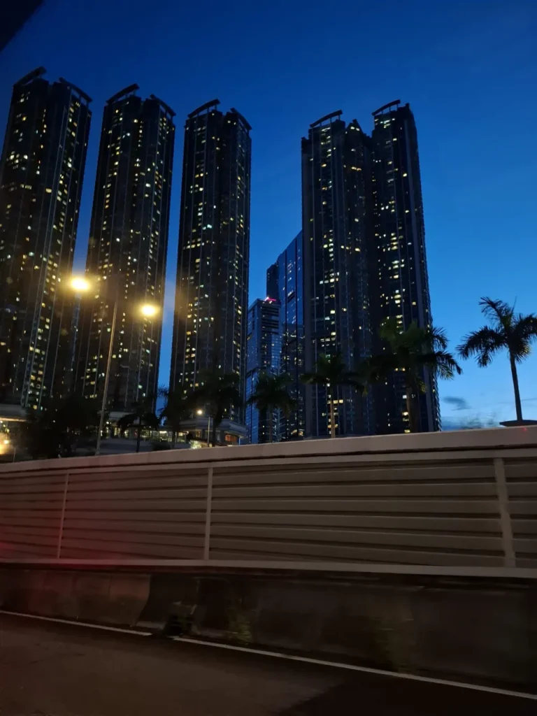 NoTravelNoParty - Hong Kong 4